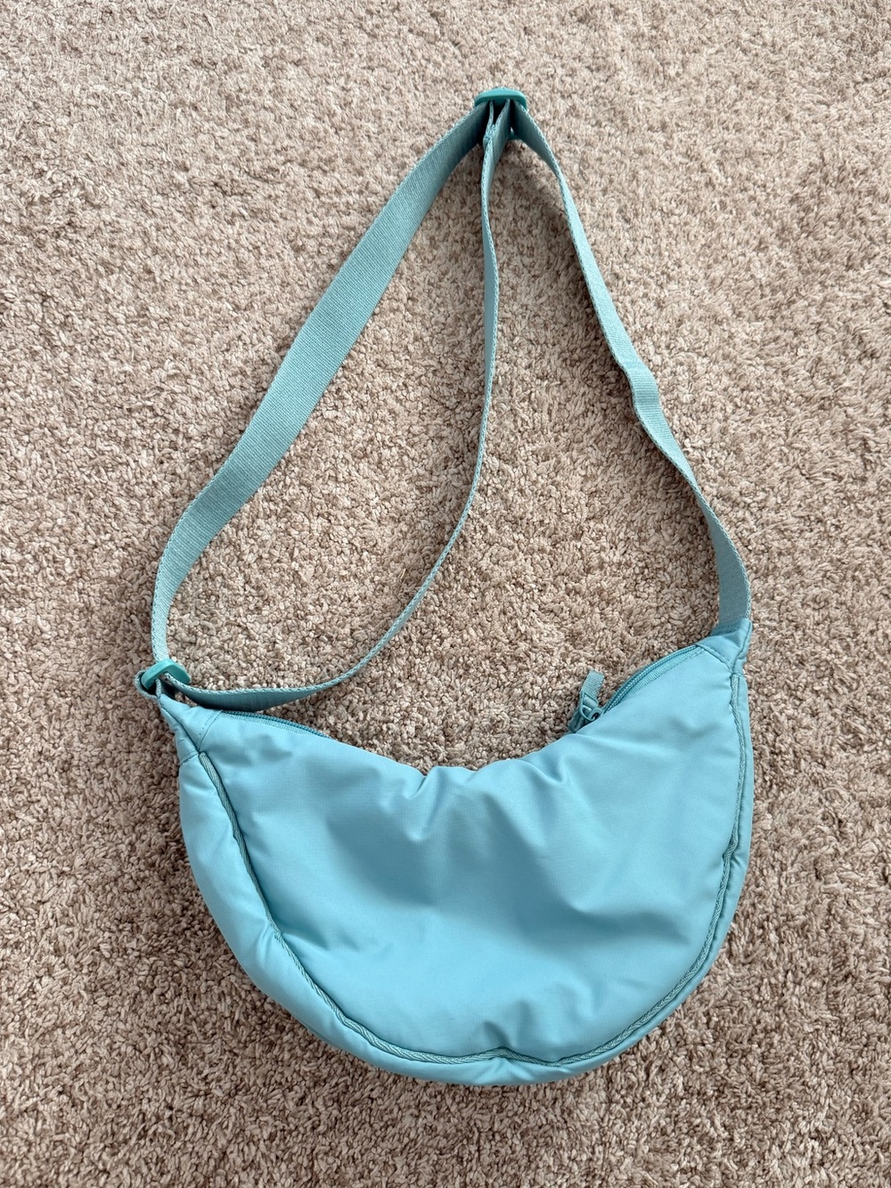 Uniqlo Round Mini Shoulder Bag